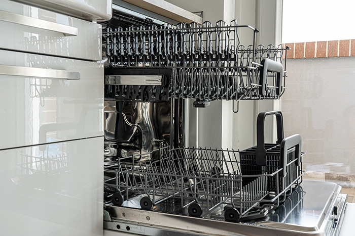 Choosing the Right Dishwasher Tub Material: Plastic or Stainless Steel?