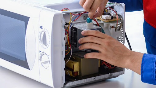Troubleshooting Tips for a Malfunctioning Microwave